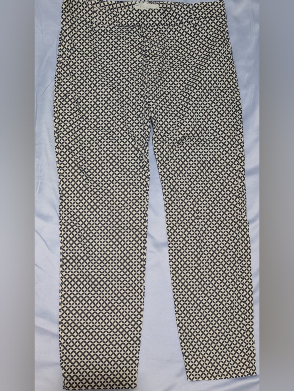 GAP Slim Cropped Pants in Black and White Geometric Print Size 4